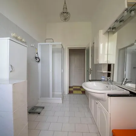 Appartamento In Venezuela Piano Terra