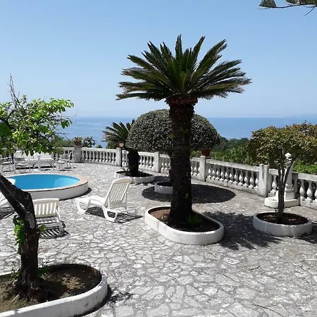 In Venezuela Piano Terra Porto di Maratea